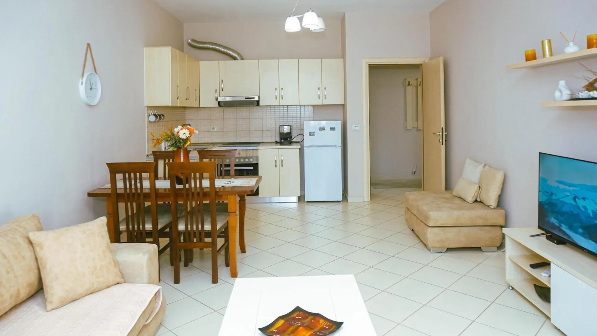 Sunrise Apartment Near The Center Tirana